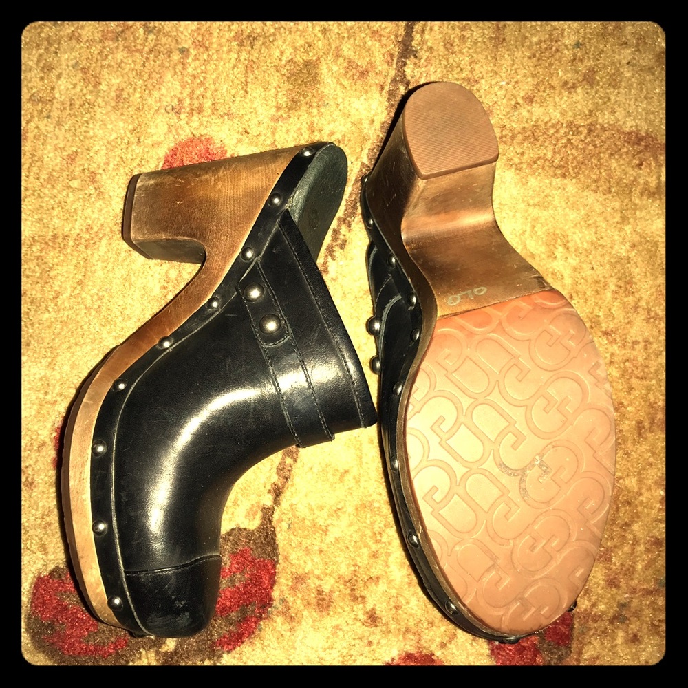 UGG Clogs